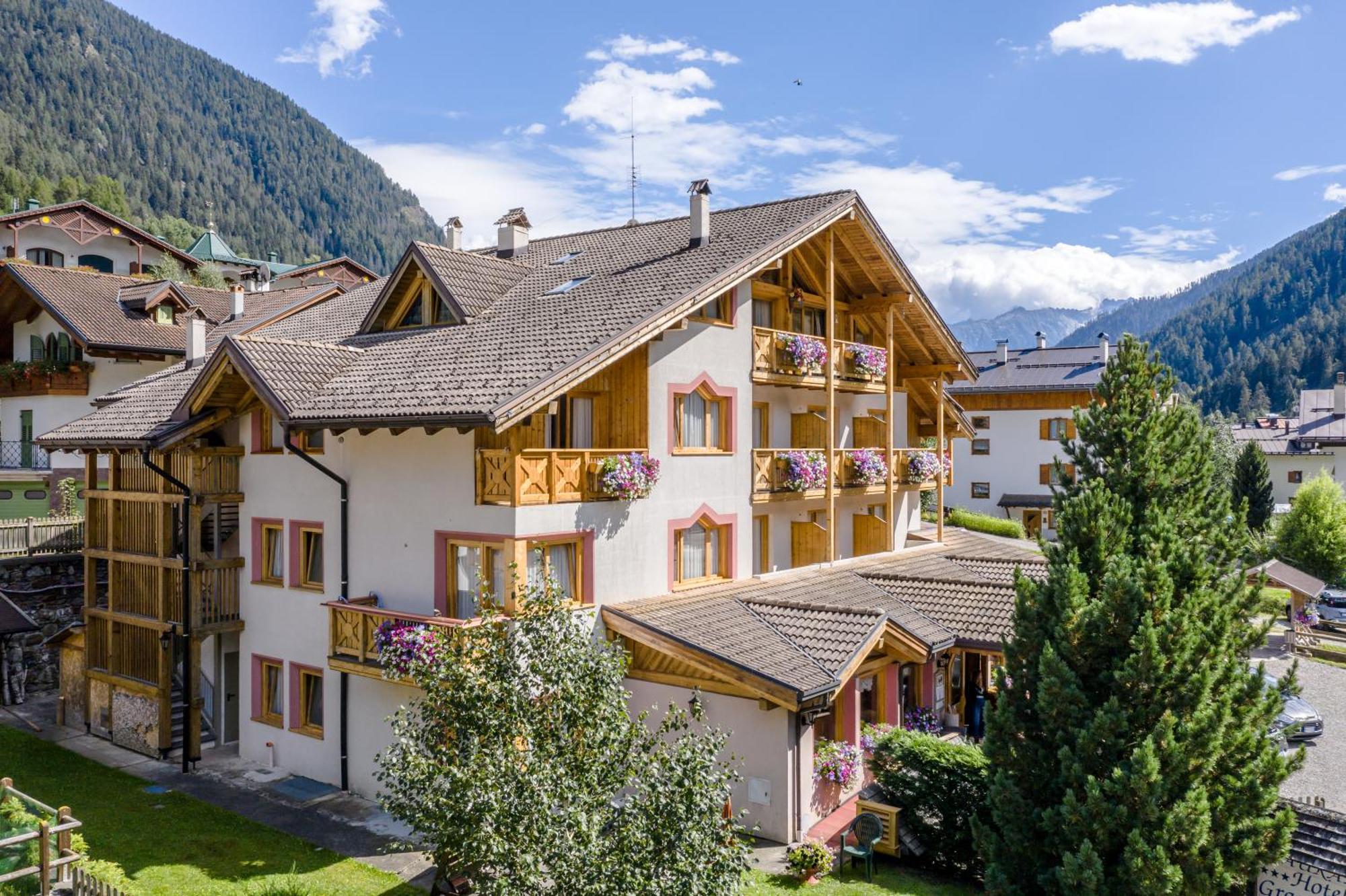 Active Hotel Gran Zebru' Cogolo Exterior photo