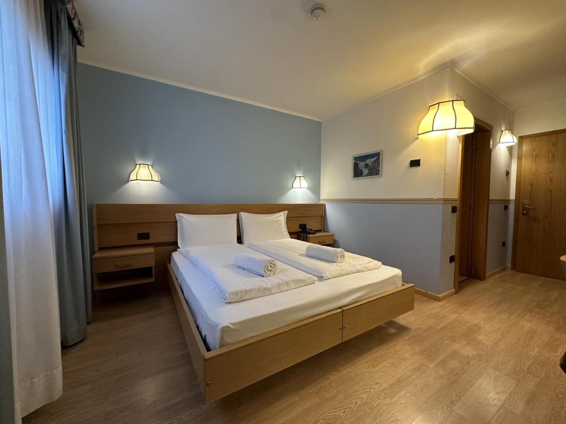 Active Hotel Gran Zebru' Cogolo Exterior photo